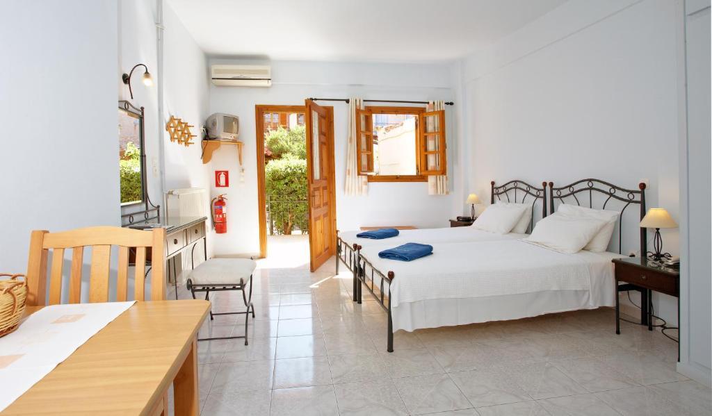 Anniska Otel Kardamyli Oda fotoğraf